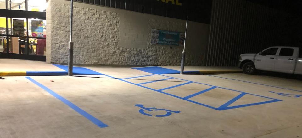 New striping layout at a Dollar General